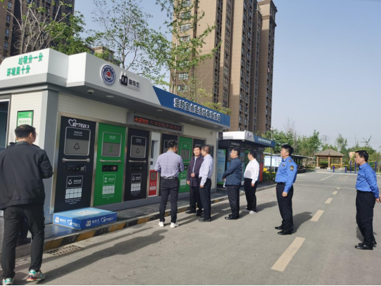 華展貓先生，智能垃圾分類設備廠家，定時定點生活垃圾投放點